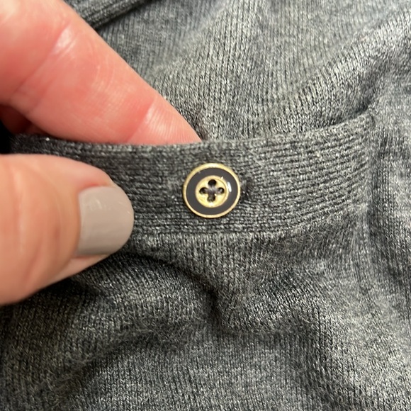 Banana Republic Large charcoal gray knit long line button down cardigan NEW - Picture 3 of 6